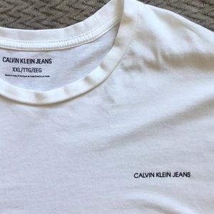 CALVIN KLEIN tee shirt